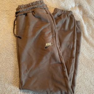 Nike Joggers